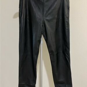David Lerner Faux Leather
Leggings
Size XL / Color Black